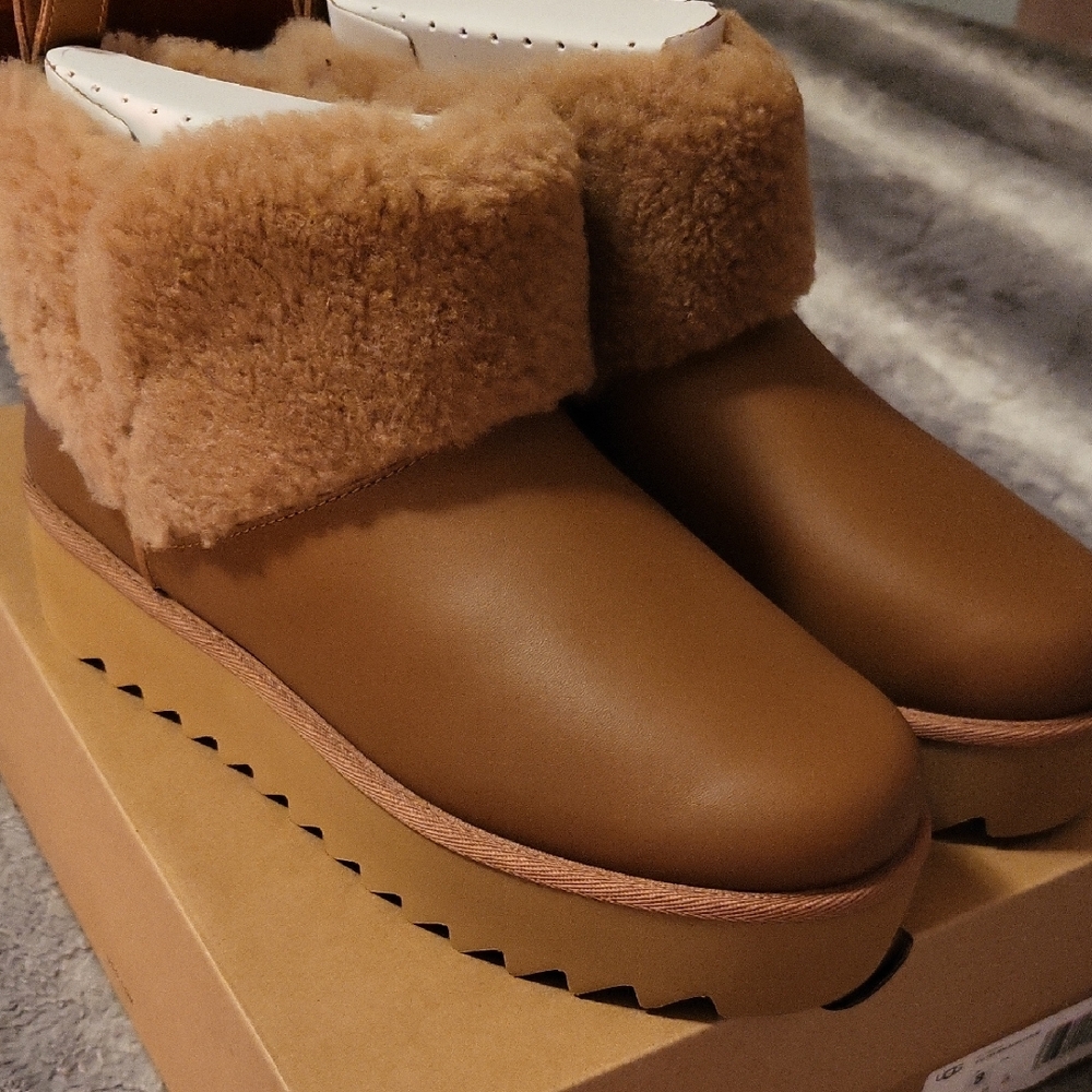 UGG Platform Leather Tan Shearling Winter Boots